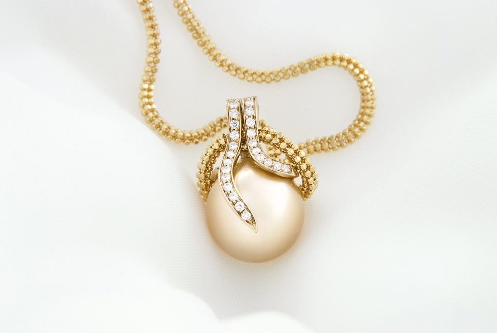 South Sea Golden Pearl Pendant With Diamonds