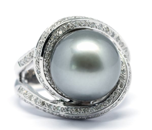 Everything You Need to Know About Tahitian Pearls | Pearl Wise