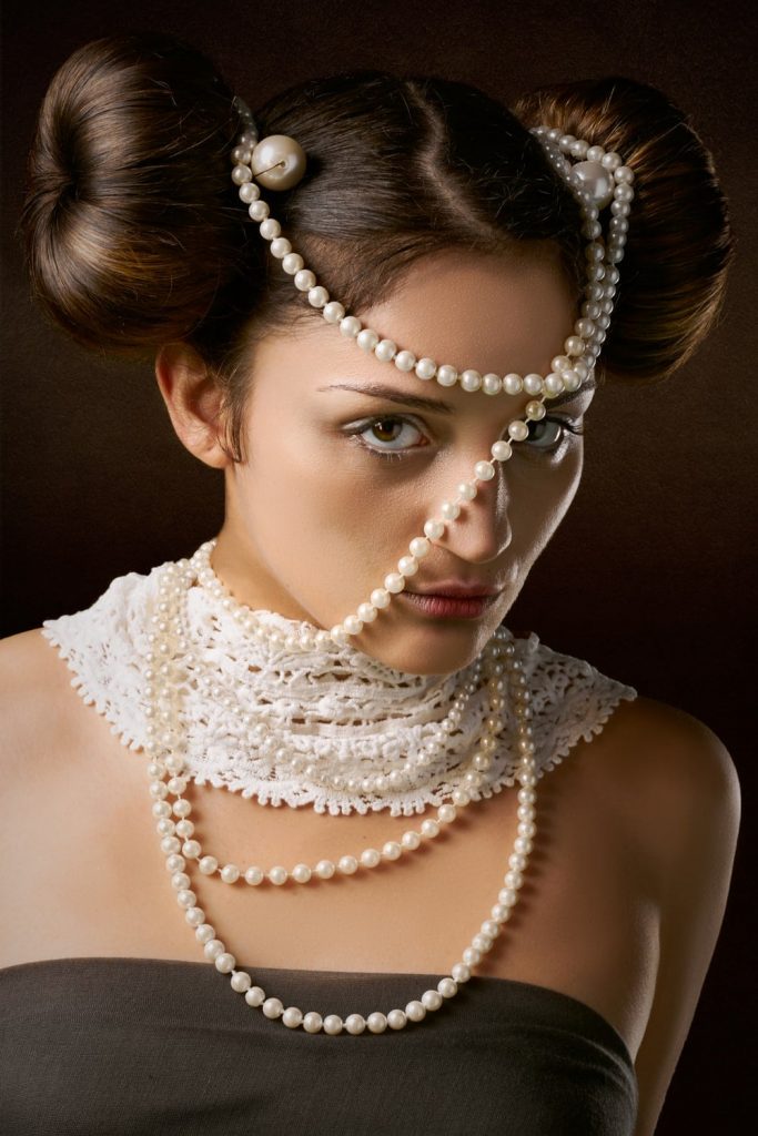 How To Wear A Pearl Necklace And Look Stunning Pearl Wise