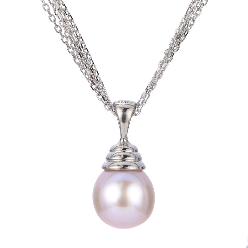 Pink pearl pendant