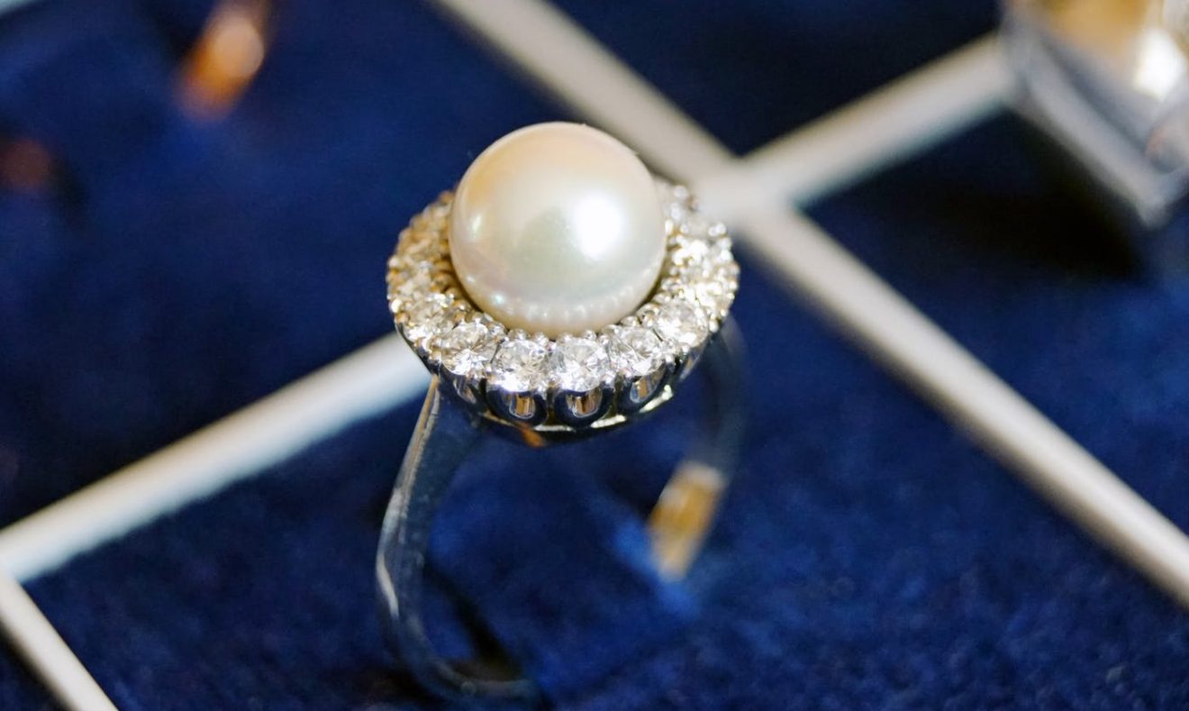 rings with pearls in them