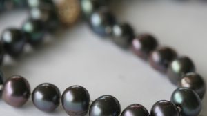 Black Pearl Necklace Close Up
