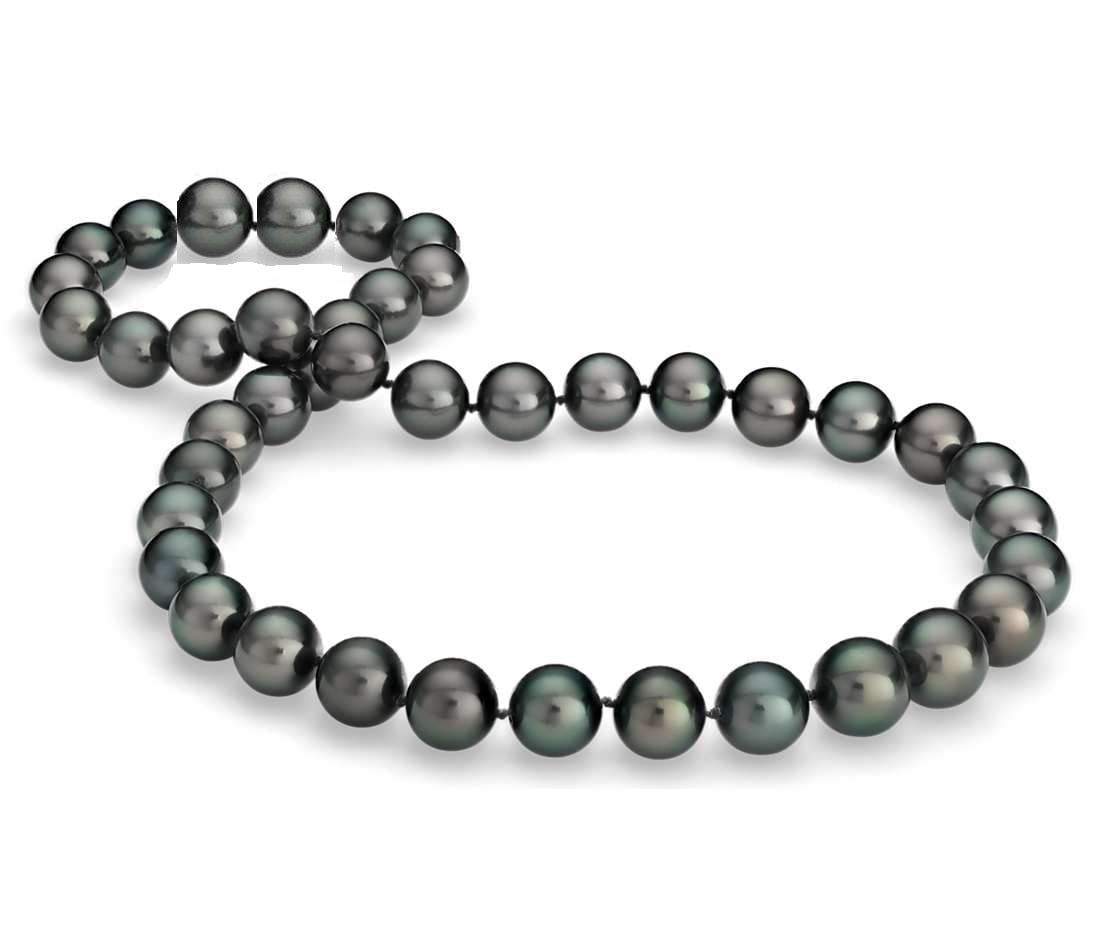 Black pearl necklace