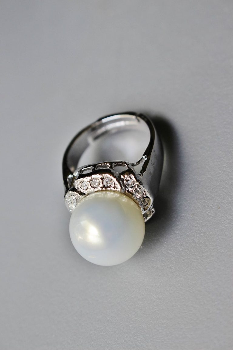 Vintage Pearl Rings for Every Decade from the Last 100+ Years Pearl Wise